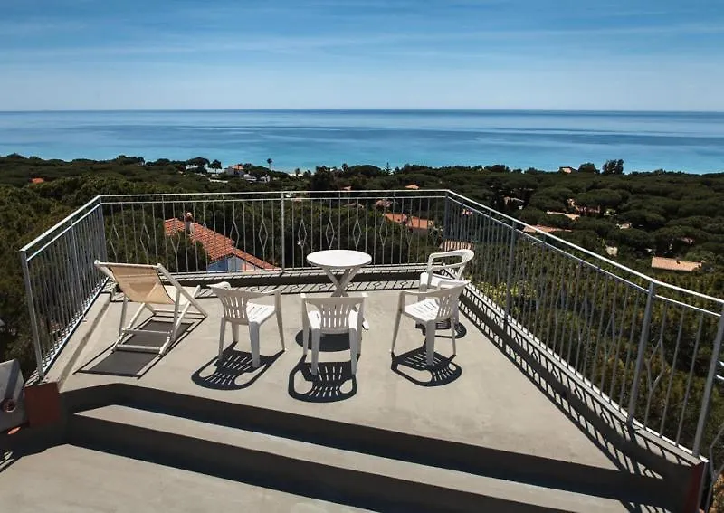 Villa Whole Villa-Seaviews-Private Access Beach@200M Santa Margherita di Pula Italien